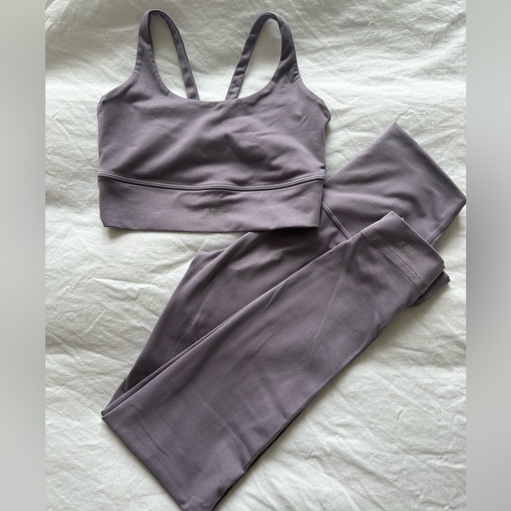 SET Active LuxForm Scoop Y Sports Bra + High-rise Leggings